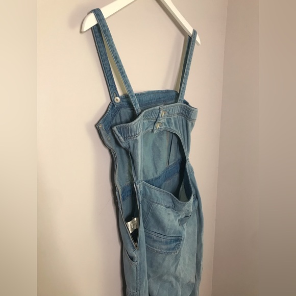 Women’s Free People Blue Denim Cargo Belted Cutout Jumpsuit Size small - Picture 5 of 11